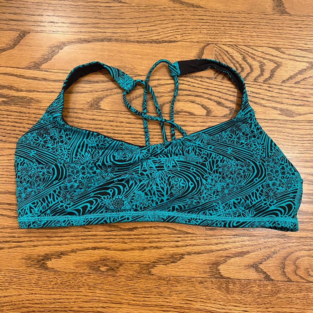 Lululemon Free to Be Bra